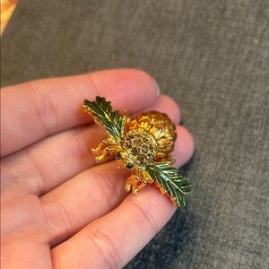 Joan Rivers Fall Bee Brooch